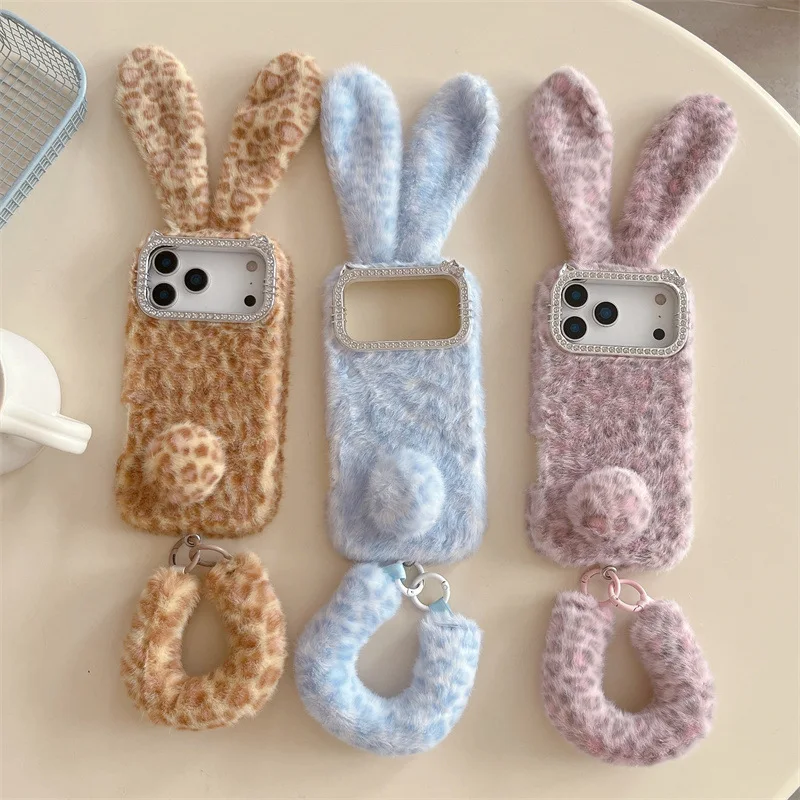Casing Bulu Lembut Motif Kartu - Apple Iphone 15 Pro Max ulasan dan harga
